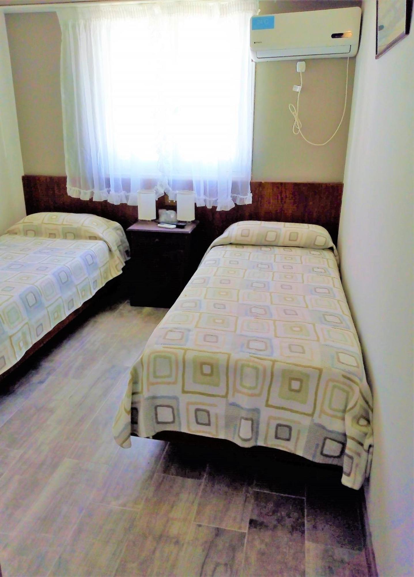 Hotel Tejas Rojas Villa Gesell Bilik gambar